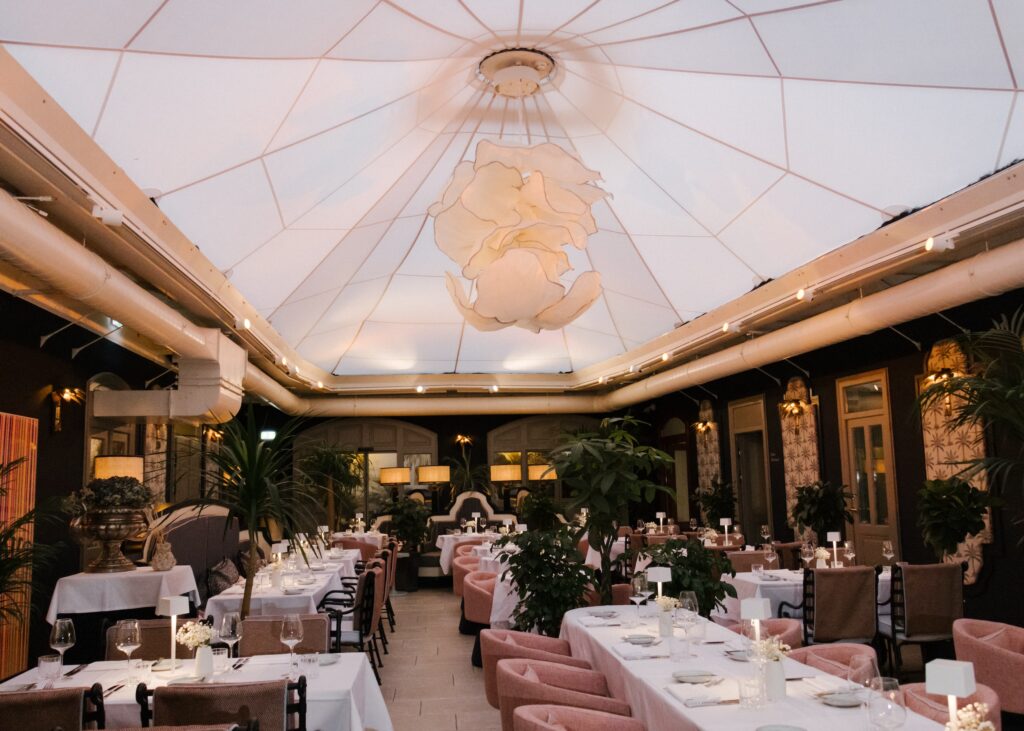 Cosmo Kitchen im THE LEO GRAND Hotel bFoto 1 1024x731 1