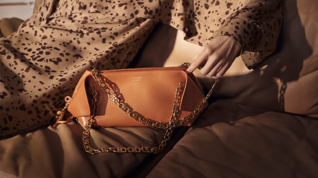 Ferragamo AW25 00090 0110 06 QC F300