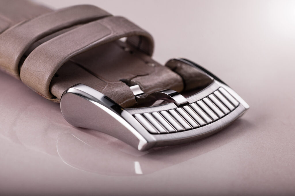 LA´Armoriale Rptition Mystrieuse Dawn Rosen buckle 1024x683 1