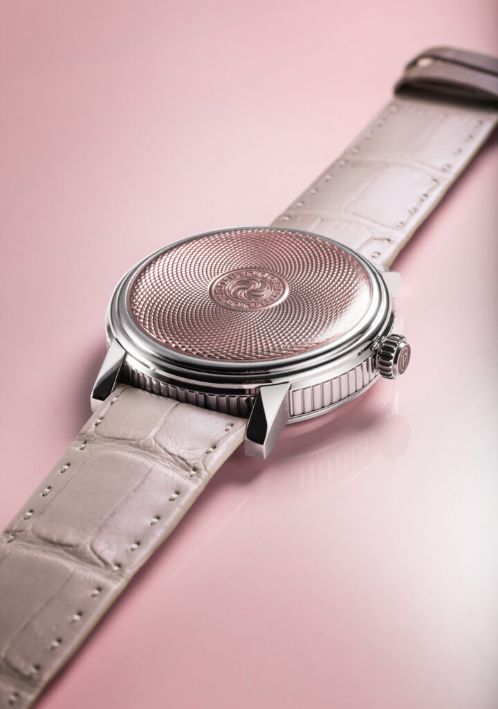 LA´Armoriale Rptition Mystrieuse Dawn Rosen Ansicht 1 720x1024 1