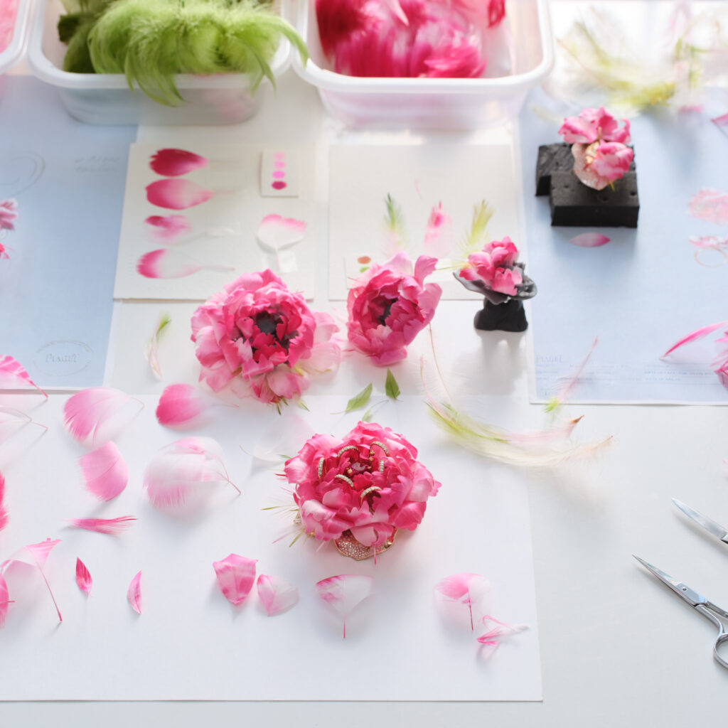 PIAGET HIGH JEWELLERY SHAPES OF EXTRALEGANZA G36N3100 SF 2 1x1 1024x1024 1