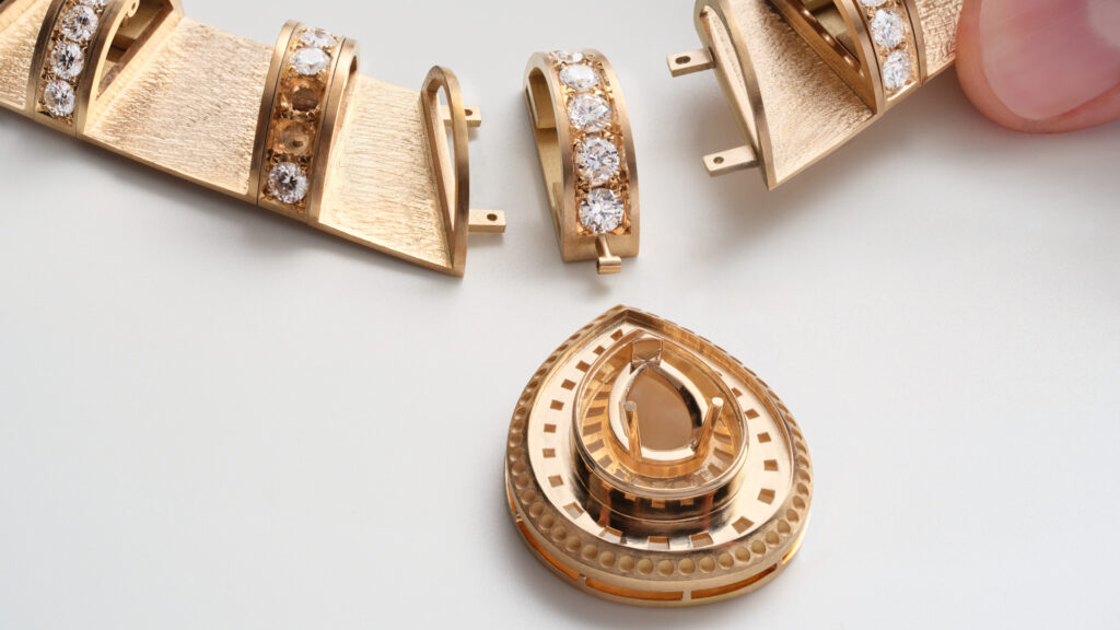 PIAGET HIGH JEWELLERY SHAPES OF EXTRALEGANZA G37T4300 SF 1 16x9 1024x576 1