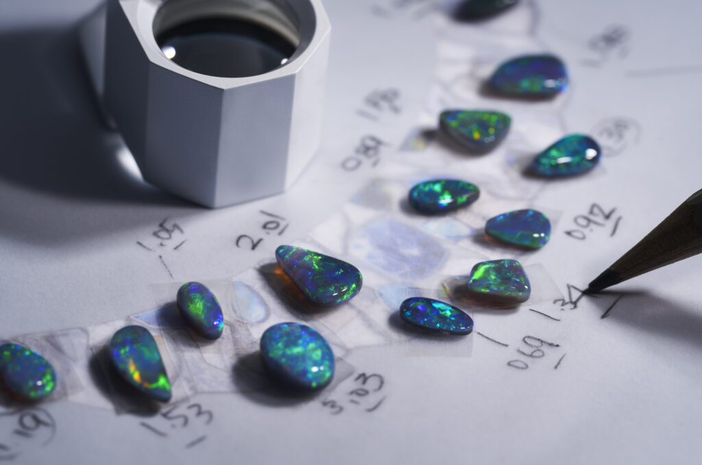 PIAGET HIGH JEWELLERY SHAPES OF EXTRALEGANZA G37T4700 SF1 1024x679 1