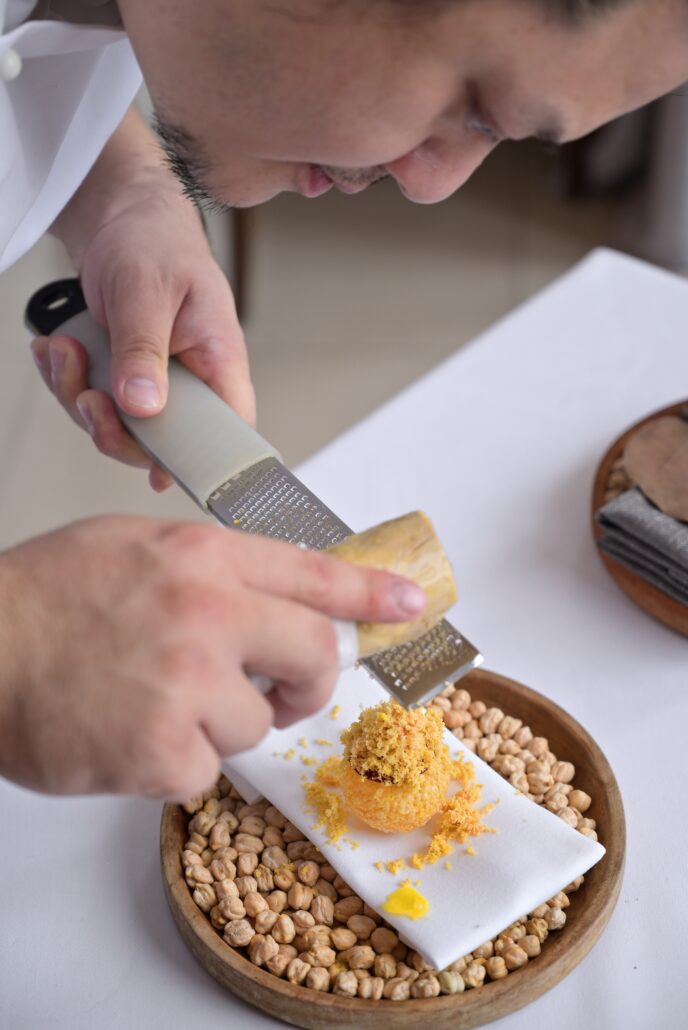 The Datai Langkawi Degustation Menu Crispy Puff Wheat Bread 01 2