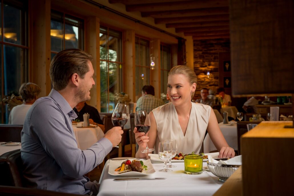 abendessen im restaurant hotel bergblick