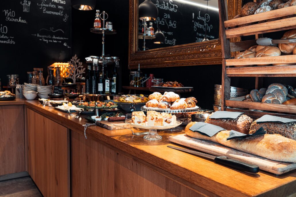 regionales fruehstueck in den coburg appartements c michael tieber photography schladming appartements