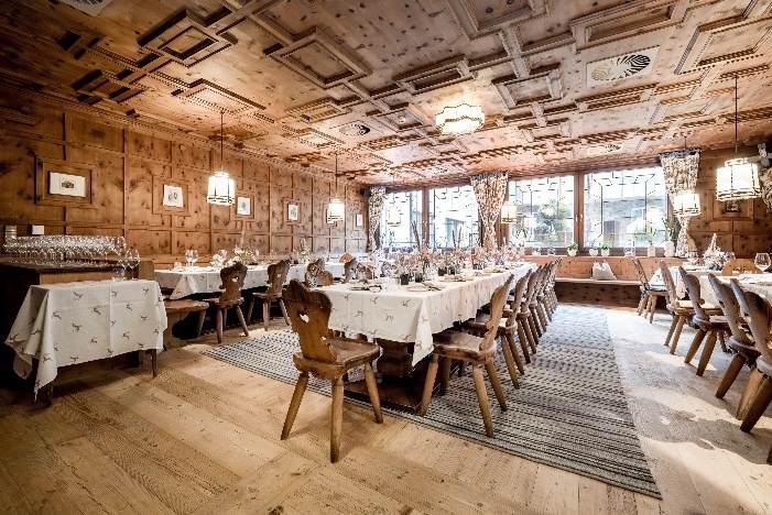 © Rudi Wyhlidal 1 1