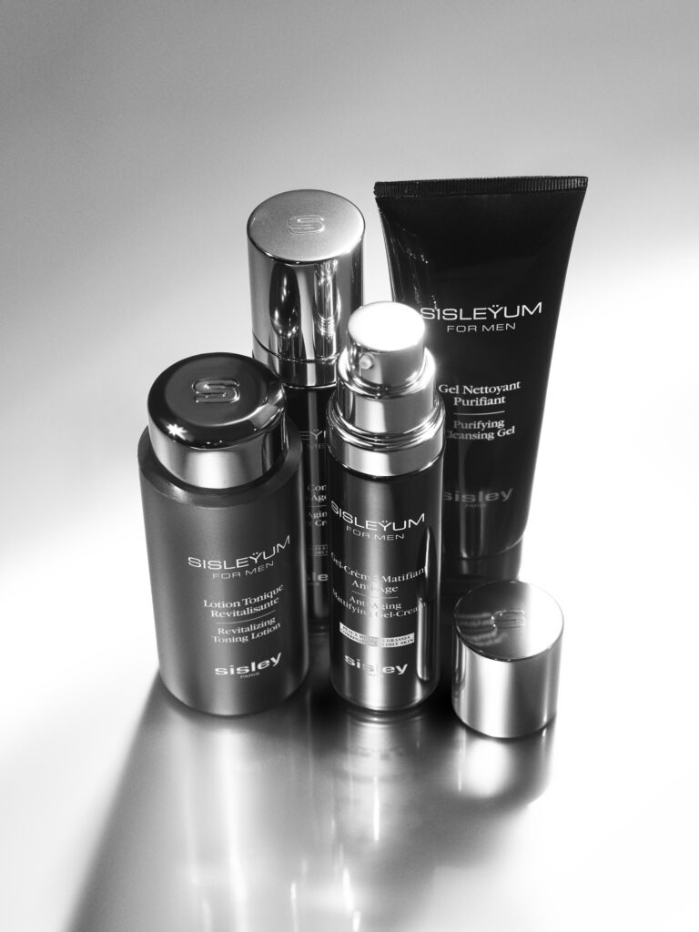 155050 visual ambiance Sisleyum Anti Aging Mattifying Gel Cream Family 6 768x1024 1