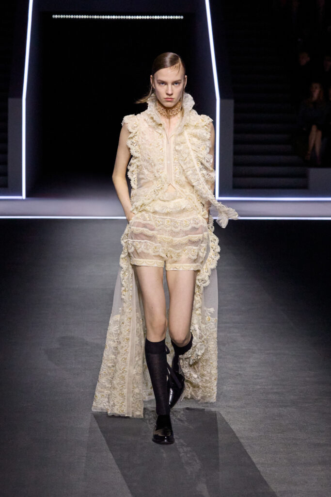 15 DIOR MODE FEMME FALL WINTER 2025 2026 LOOK 15 683x1024 1