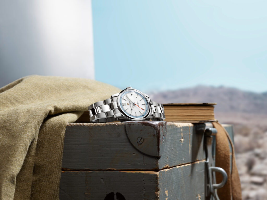 16 Top Time 38 white steel Ref. AB3113281A1A1 RGB 1024x768 1