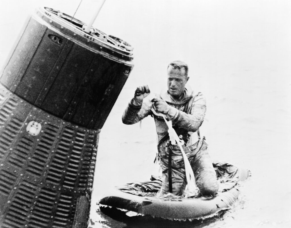 38 Astronaut Scott Carpenter prime pilot for the Mercury Atlas 7 mission goes through a water egress training session Photo credit NASA 1024x803 1