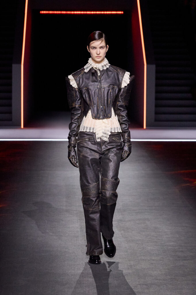 39 DIOR MODE FEMME FALL WINTER 2025 2026 LOOK 39 682x1024 1