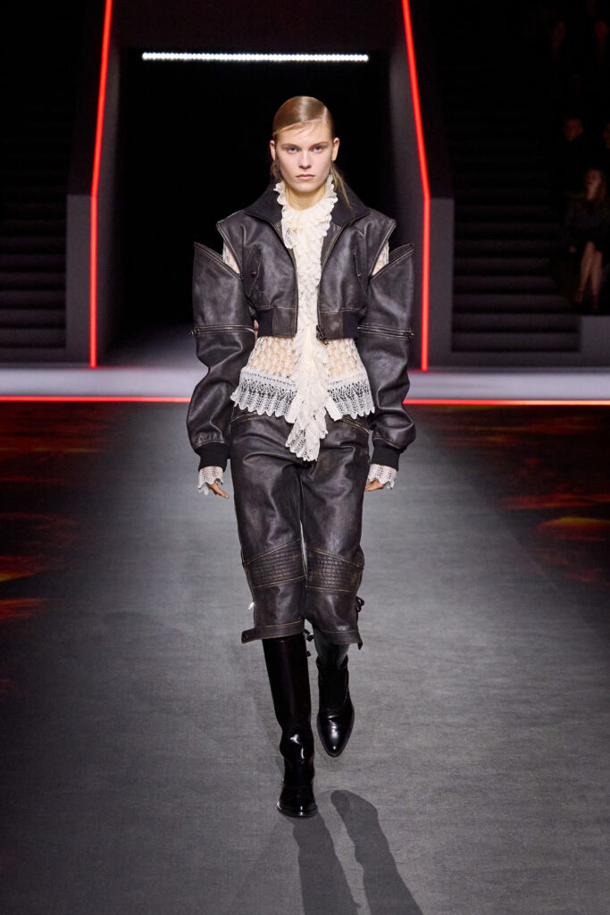 41 DIOR MODE FEMME FALL WINTER 2025 2026 LOOK 41 683x1024 1