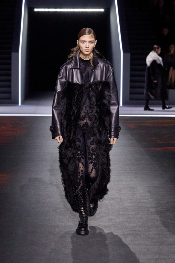 52 DIOR MODE FEMME FALL WINTER 2025 2026 LOOK 52 683x1024 1