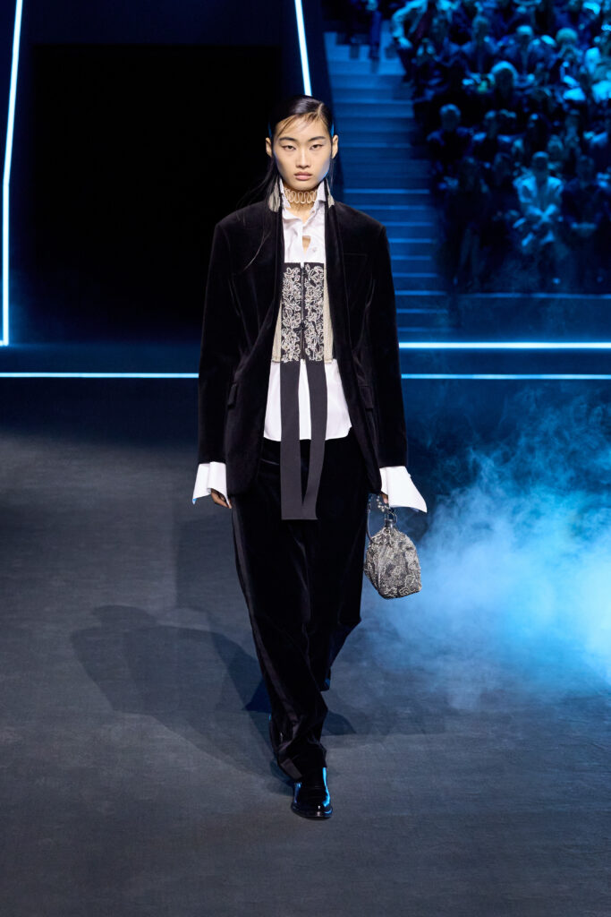 55 DIOR MODE FEMME FALL WINTER 2025 2026 LOOK 55 683x1024 1