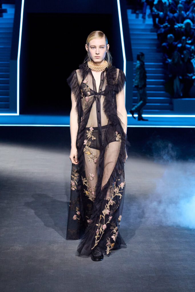 63 DIOR MODE FEMME FALL WINTER 2025 2026 LOOK 63 683x1024 1