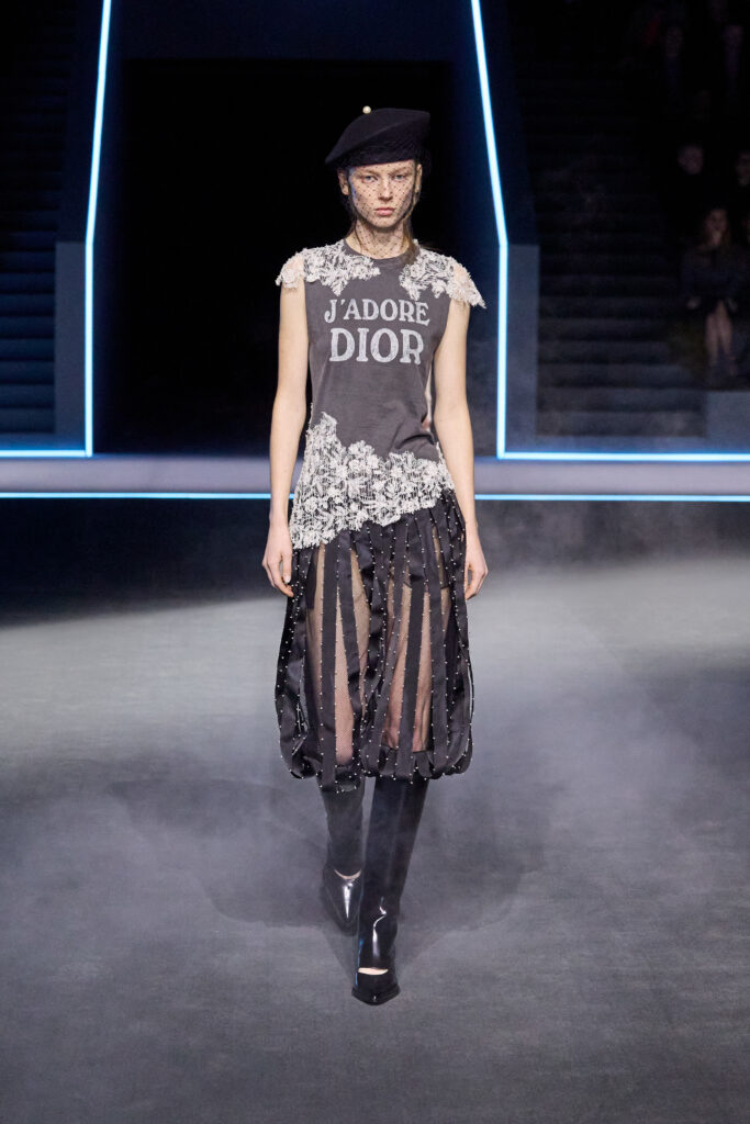 69 DIOR MODE FEMME FALL WINTER 2025 2026 LOOK 69 683x1024 1