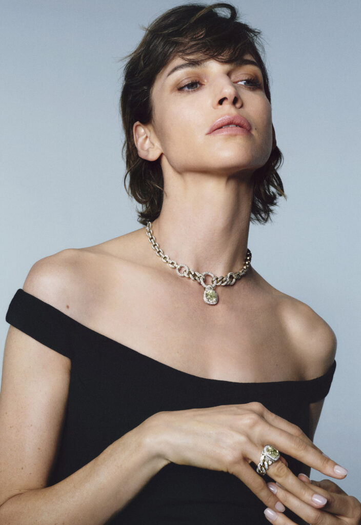 COLLEZIONE 1967 Pomellato High Jewelry Yellow Diamond Moon parure 704x1024 1