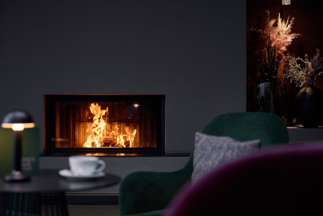 Erika Winter25 00024