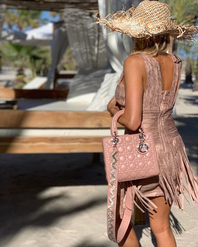 FC05F0C2 0B34 45F9 9237 CA6ECE9C64D4