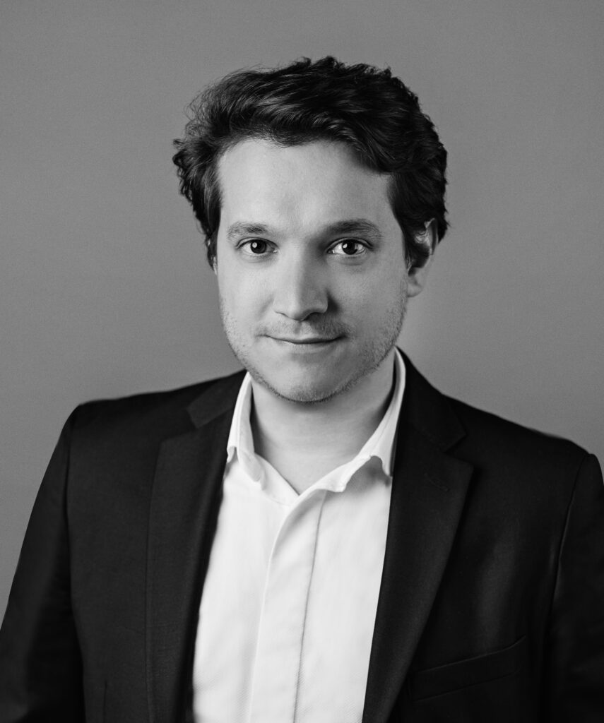 Florian Gallo NB 855x1024 1