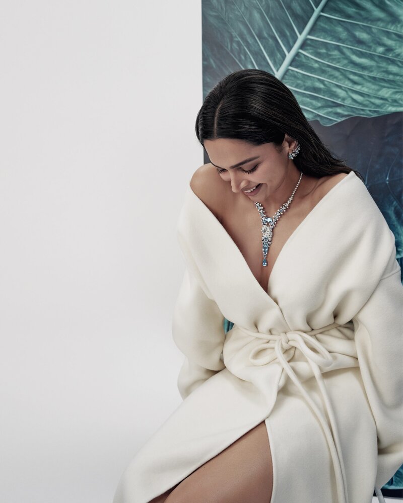 Le Voyage Recommence DEEPIKA PADUKONE H7000986 credit Johan Sandberg 1 scaled 1 8