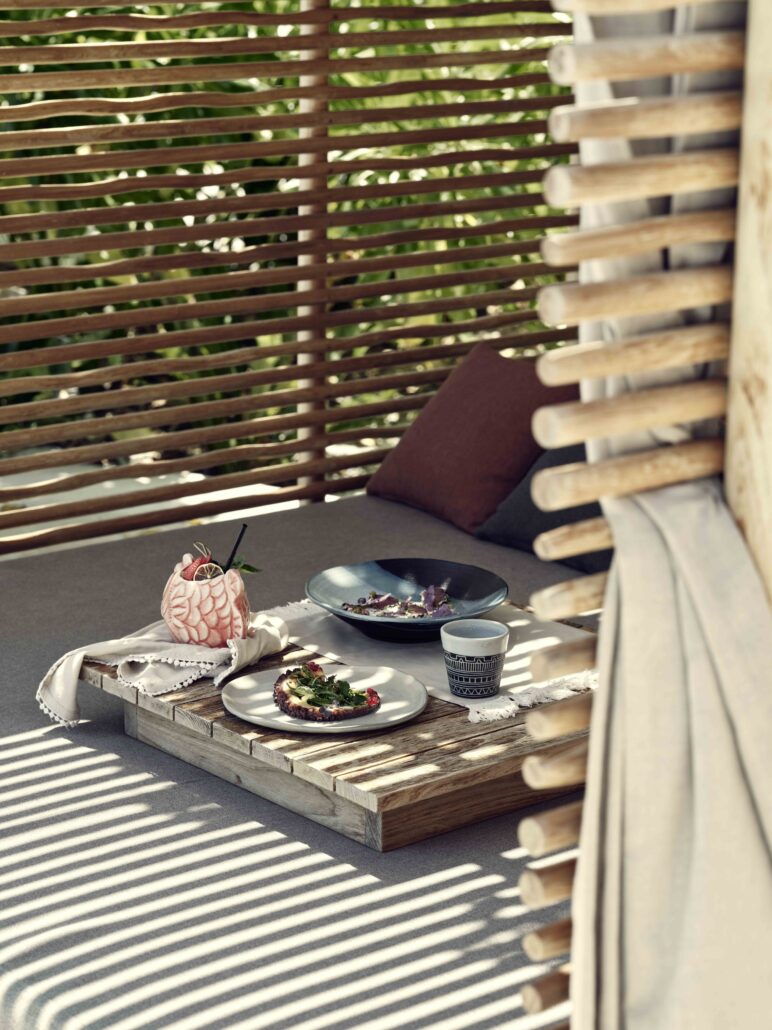 PATINA MALDIVES F B FARI BEACH CLUB 01