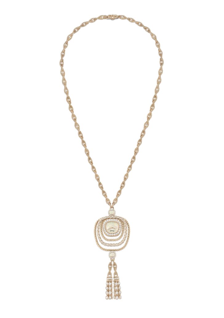 Sautoir-Uhr aus 750/1000 Roségold mit Brillanten. Weißes Opalzifferblatt.
Manufaktur-Quarzwerk. 26 mm. Reproduzierbar. ©Piaget