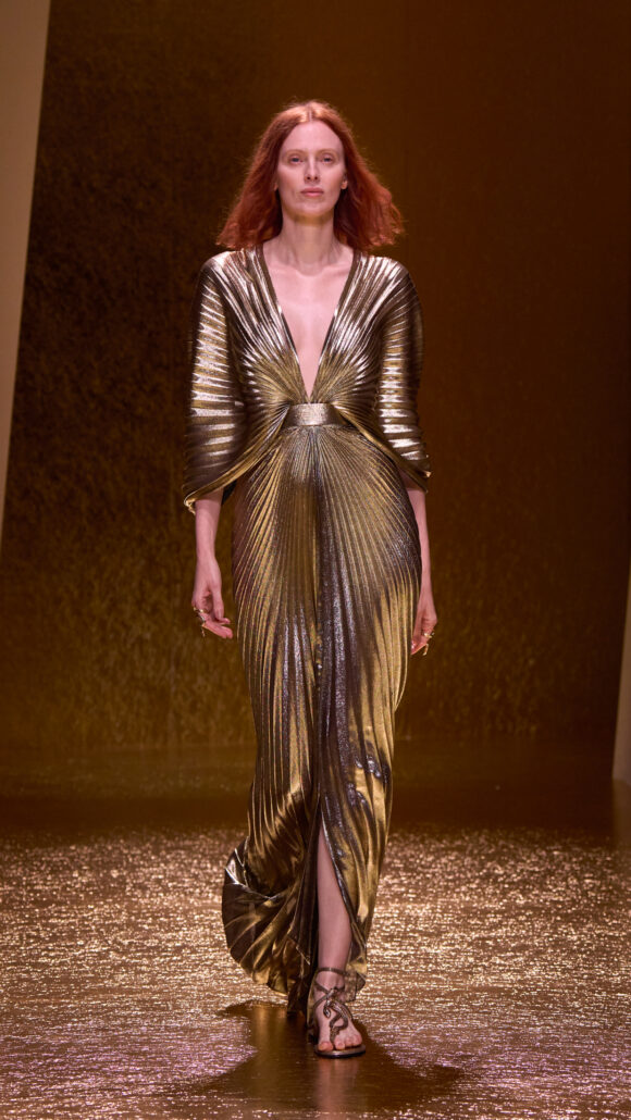 Roberto Cavalli LOOK 9X16 001