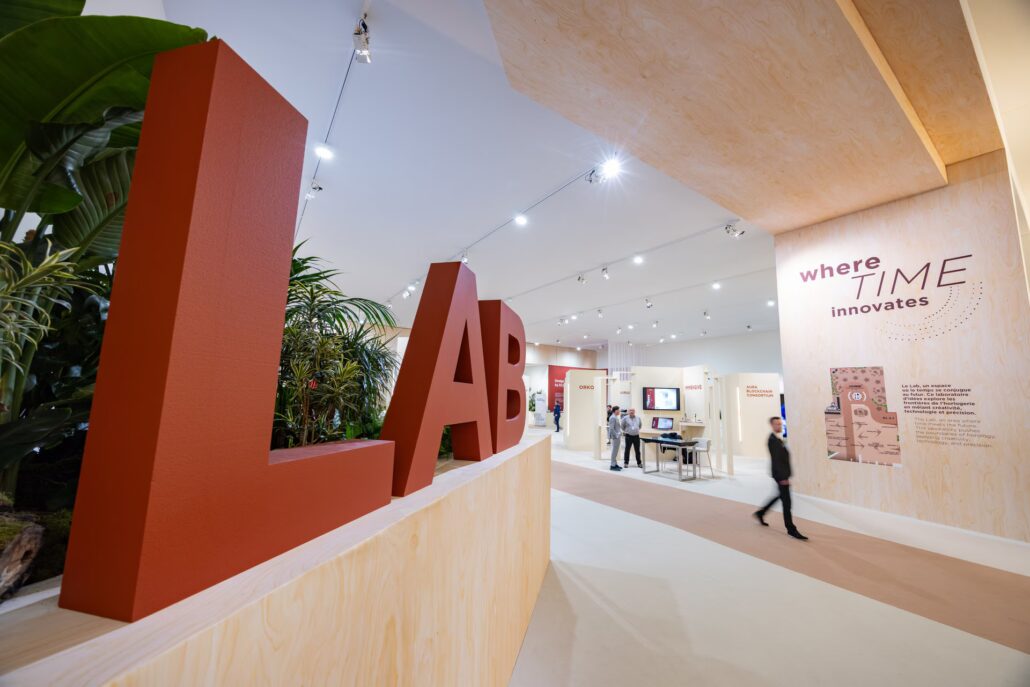 WandW2025 06 In the Salon