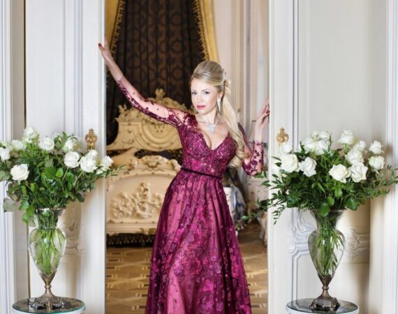 singer Ekatarina0527HQ scaled 1