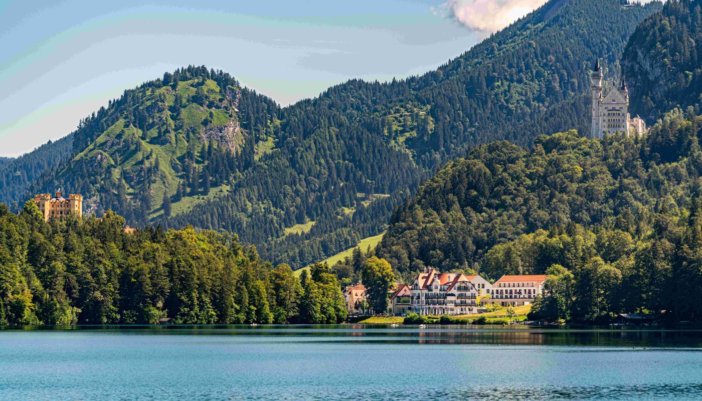 AMERON Neuschwanstein Alpsee Resort & Spa_Sommer_Außenaufnahme_copyright Michael Helmer klein