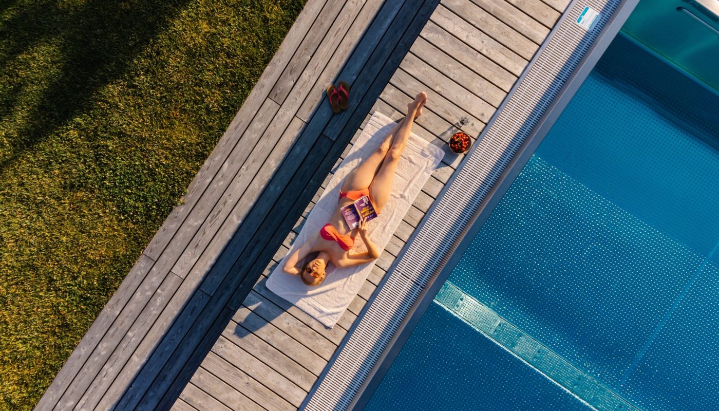 am_pool_entspannen_c_karin_bergmann_ratscher_landhaus