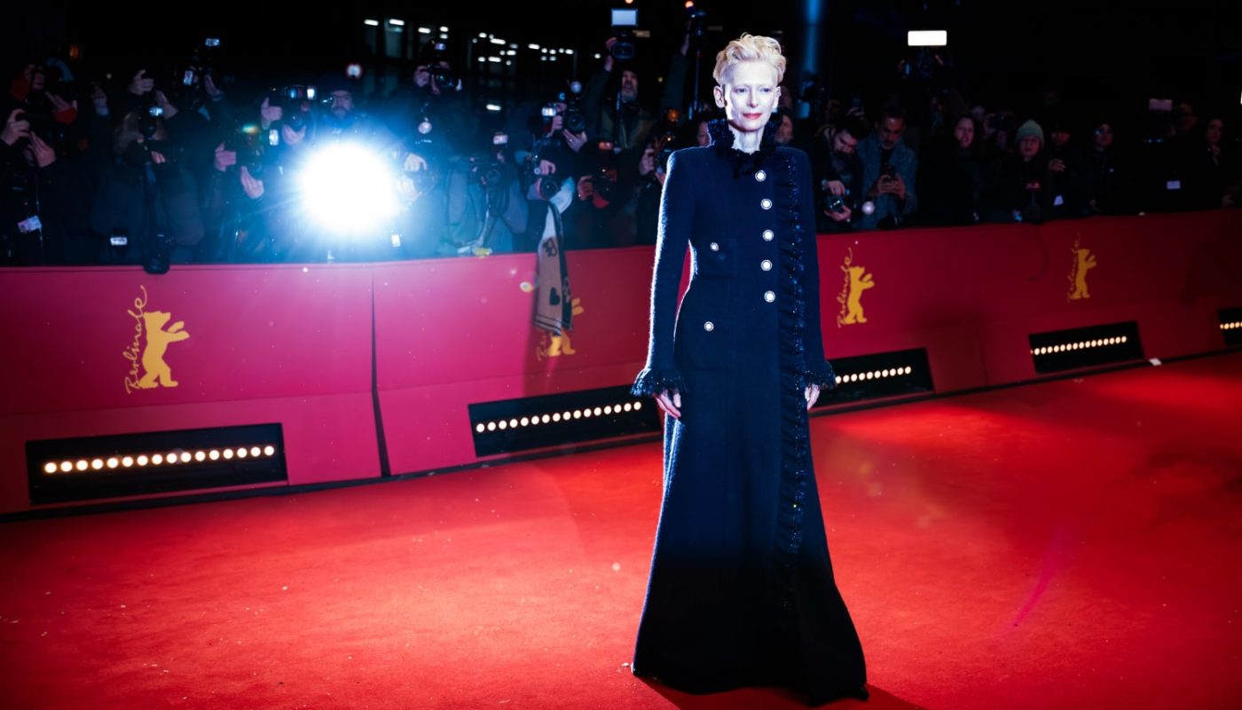 chanel_tilda-swinton-wore-chanel-at-the-opening-ceremony-red-carpet-75th-berlinale-international-film-festival-130225_3-LD