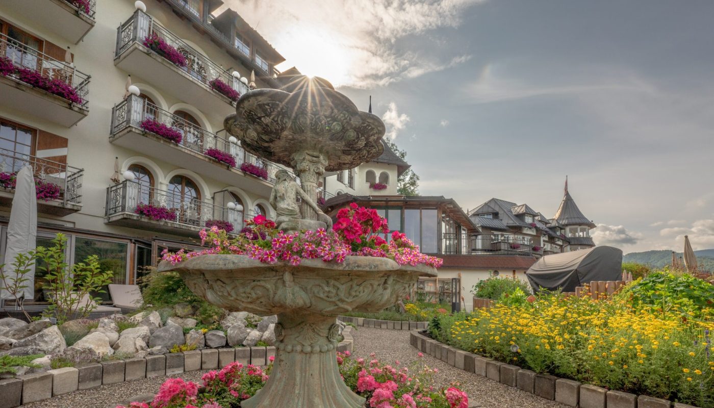 krautergarten_mit_brunnen_ebners_waldhof