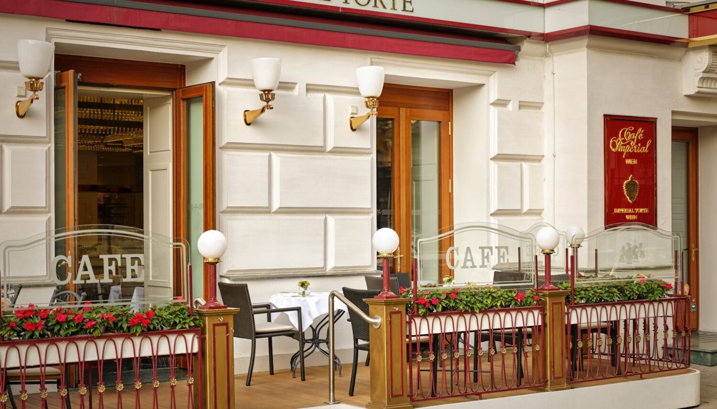 Copyright Matthew Shaw All rights reserved and all moral rights asserted. See licence supplied with this image for full terms & conditions. Copy available at: www.matthewshaw.co.uk/copyright.html
Not for use by architects, interior designers or other hotel suppliers without permission from Matthew Shaw